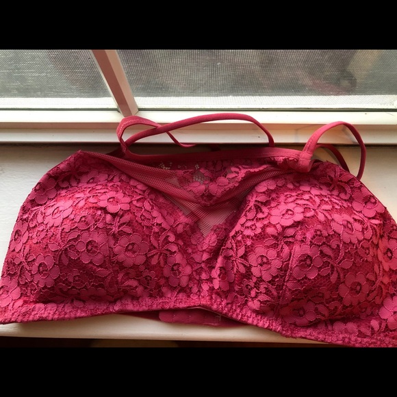 Bright pink, strappy lace bralette - Picture 3 of 3